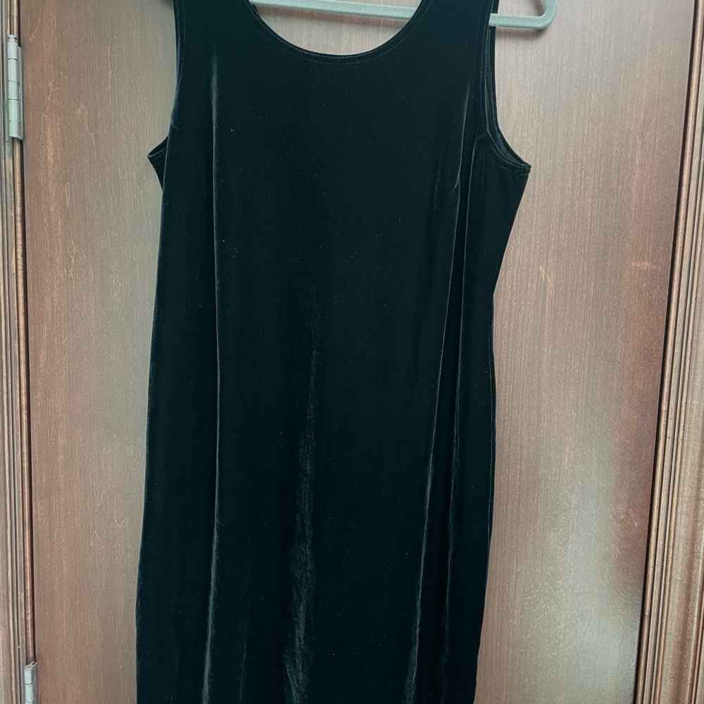 Delta Burke Black Velvet Dress